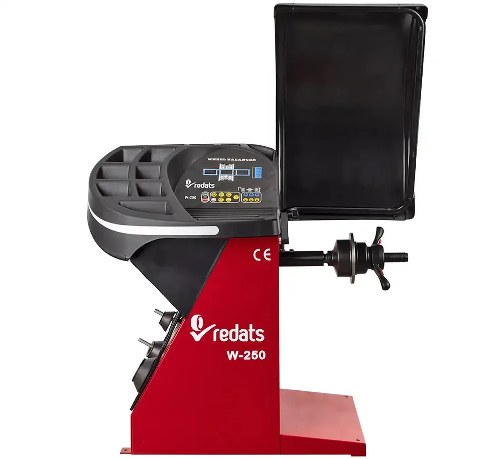Équilibreuse automatique REDATS W-250 pour roues VP — vue 3