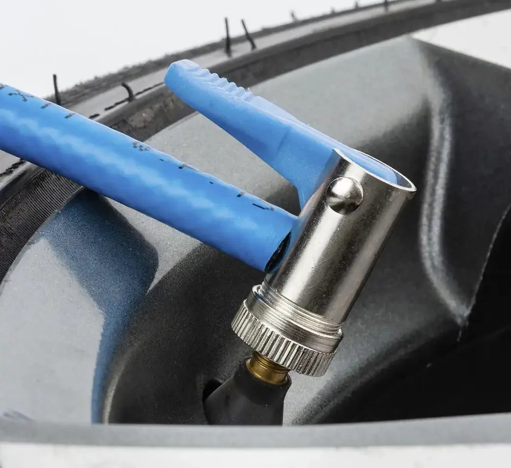 Embout de gonflage à clip 6 mm - bleu — vue 4