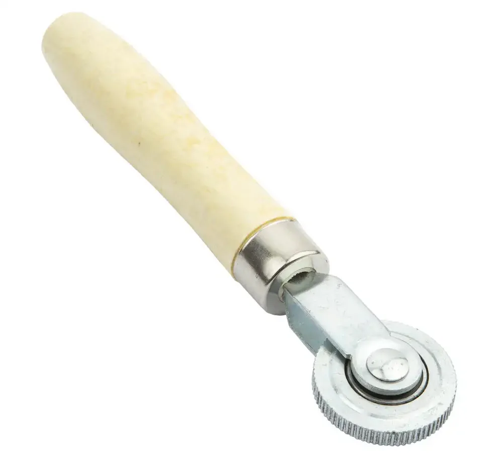 Rouleau de pression emplatre pneu manche bois REDATS — vue 2