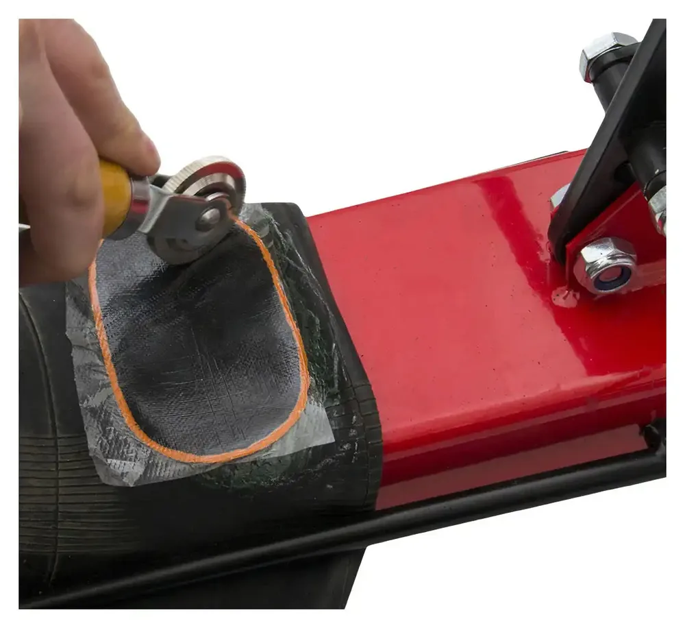 Rouleau de pression emplatre pneu manche bois REDATS — vue 5